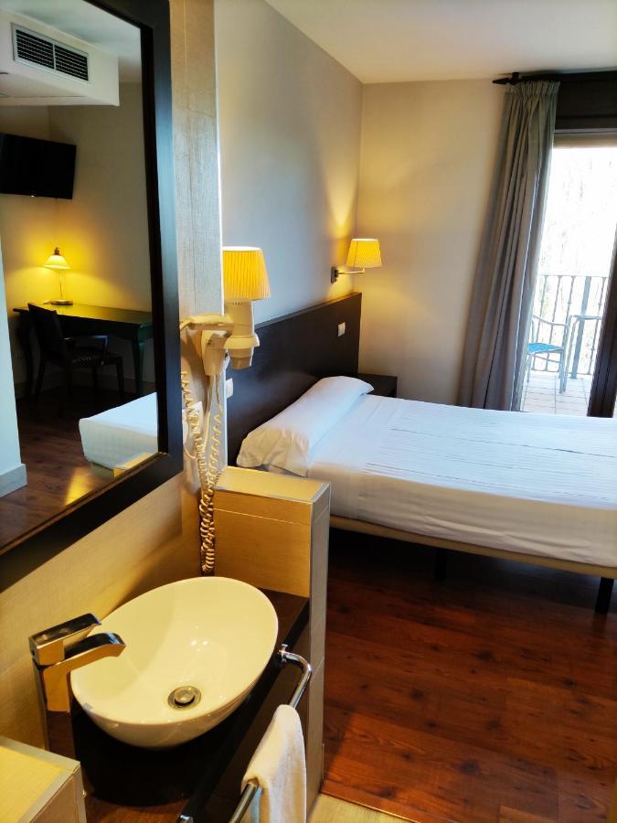 Hotel Puerta Del Arco Тудела-де-Дуэро Экстерьер фото
