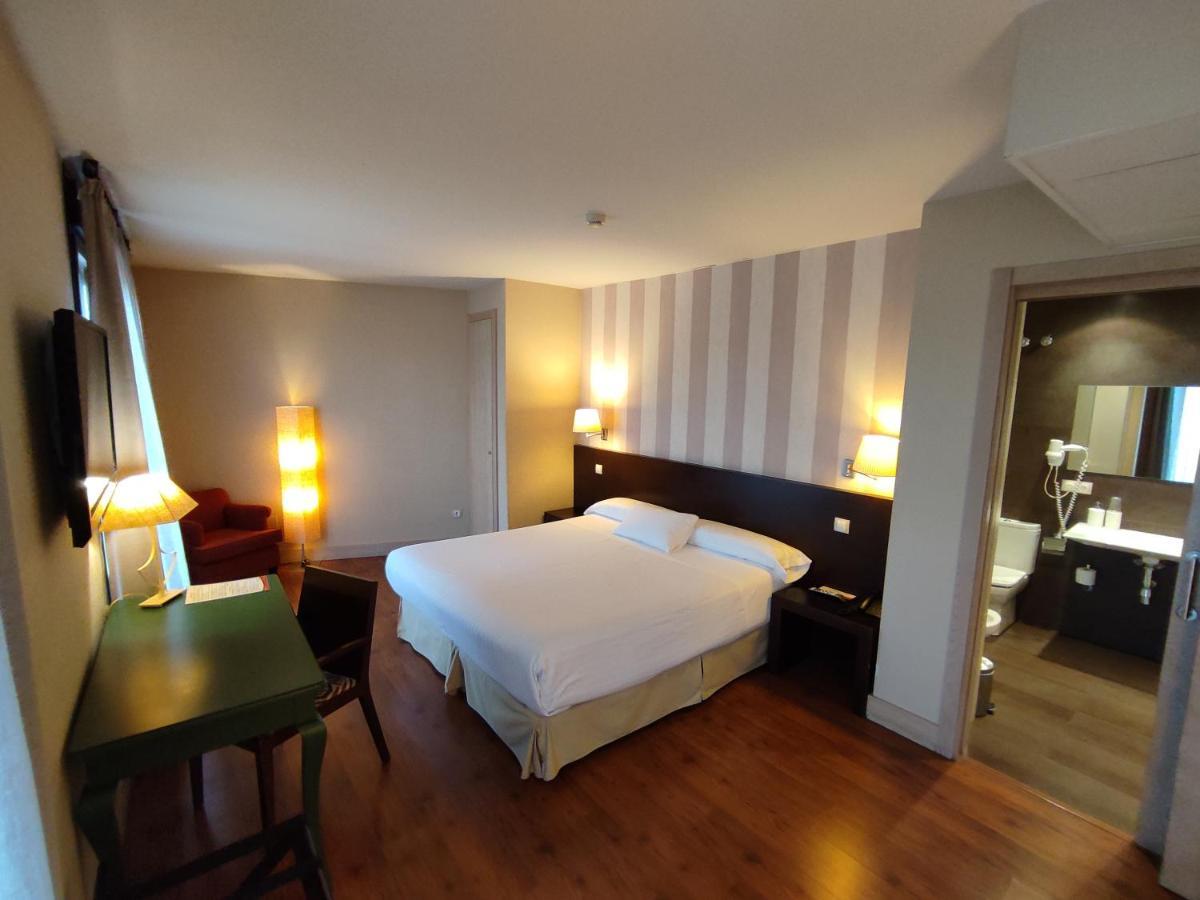 Hotel Puerta Del Arco Тудела-де-Дуэро Экстерьер фото