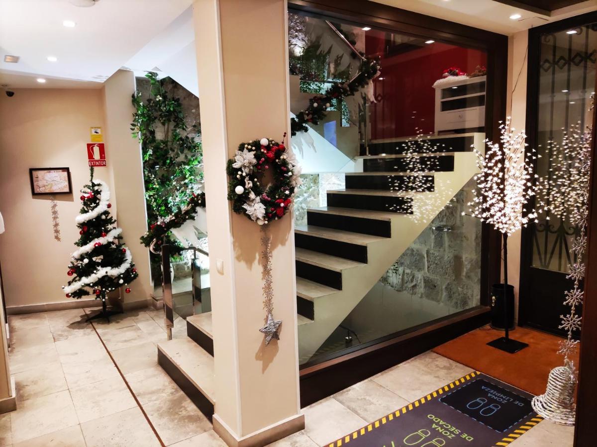 Hotel Puerta Del Arco Тудела-де-Дуэро Экстерьер фото