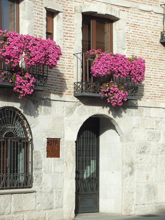 Hotel Puerta Del Arco Тудела-де-Дуэро Экстерьер фото